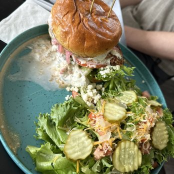 185 - Green Chicken Sandwich with side salad (the pickles were a weird addition, but it wasn't terrible) - American Near Me - Poquoson, Virginia 185 - Green Chicken Sandwich with side salad (the pickles were a weird addition, but it wasn't terrible) - American Near Me - Poquoson, Virginia