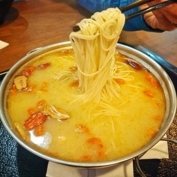Memory Corner - Seasame chicken vermicelli soup with goji berries - Taiwanese Near Me - Richmond, British Columbia