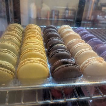 Robins Creamery - Beautiful - Ice Cream & Frozen Yogurt Near Me - Nanuet, New York Robins Creamery - Beautiful - Ice Cream & Frozen Yogurt Near Me - Nanuet, New York