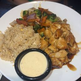 Happy hour chicken hibachi (doesn't include noodles) Happy hour chicken hibachi (doesn't include noodles)