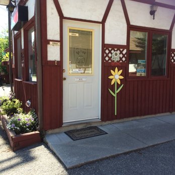 Sunset Motel - Office - Hotels Near Me - Radium Hot Springs, British Columbia Sunset Motel - Office - Hotels Near Me - Radium Hot Springs, British Columbia