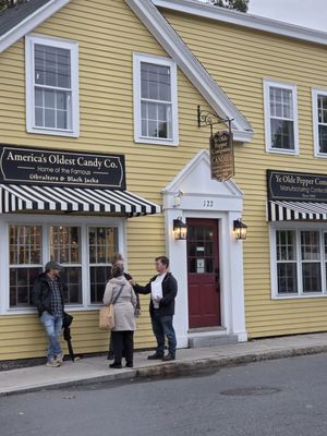 Ye Olde Pepper Companie by null