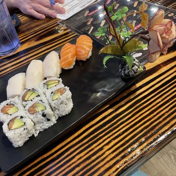 Osuki - Salmon avocado roll, white tuna nigiri and salmon nigiri - Japanese Near Me - Melbourne, Florida
