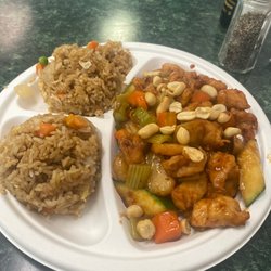 New Canton Chinese Restaurant - Kung POW Chicken combo also came with egg roll and crab Rangoon.