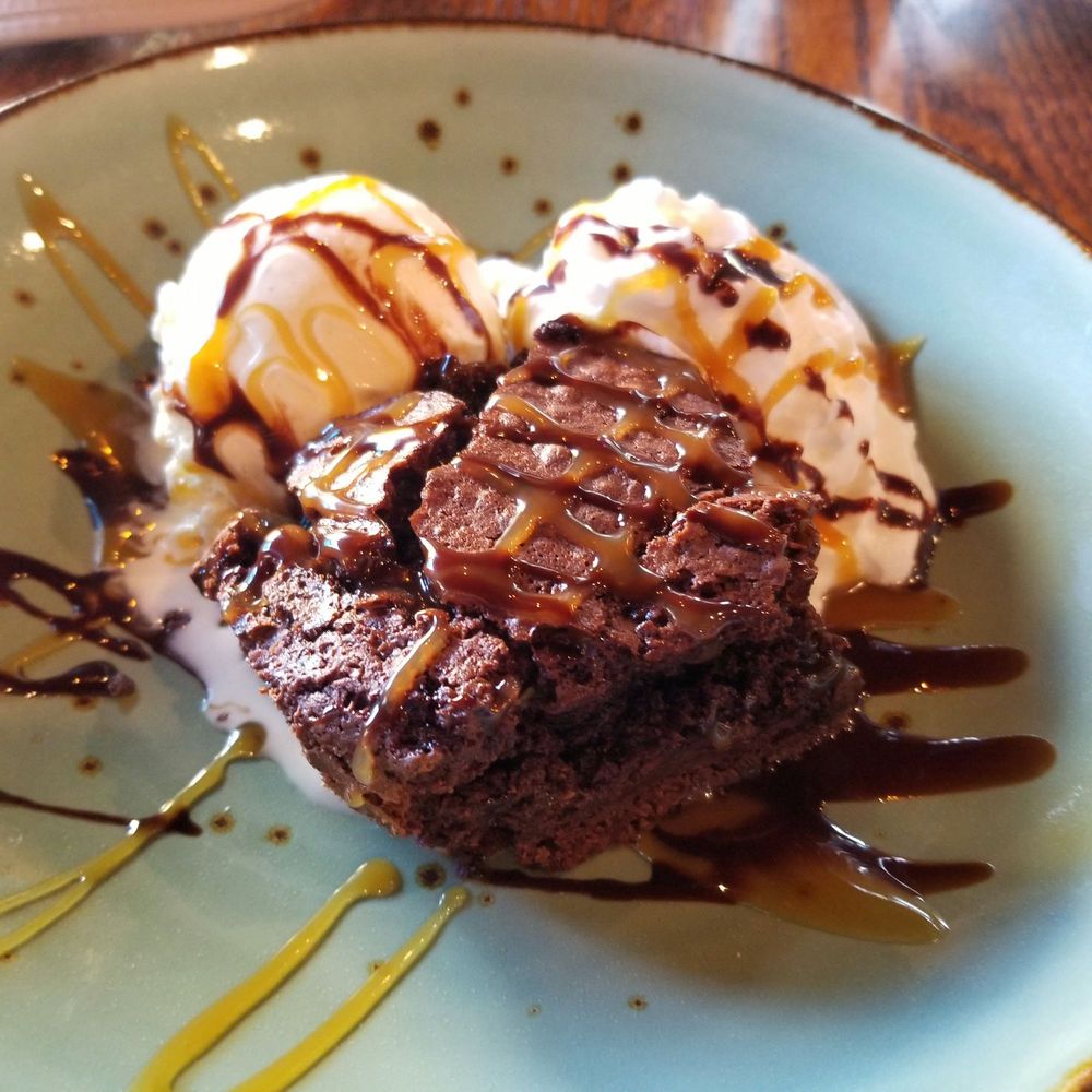 Willow Creek Bistro - Brownie Sundae was very good! - New American Near Me - Aspen, Colorado Willow Creek Bistro - Brownie Sundae was very good! - New American Near Me - Aspen, Colorado