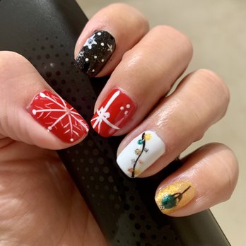 Polish Nails & Spa - Christmas nail design - Nail Salons Near Me - Rockville, Maryland