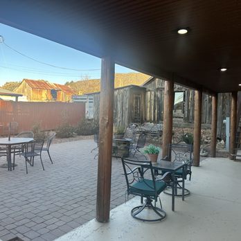 Beeline Guest House - Patio - Guest Houses Near Me - Pine, Arizona