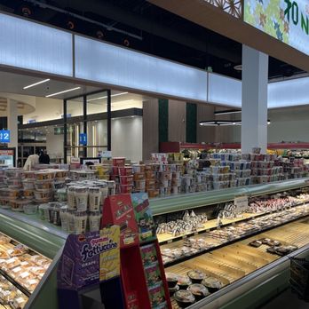 Mitsuwa Marketplace - Grocery - Sushi Bars Near Me - Cypress, California