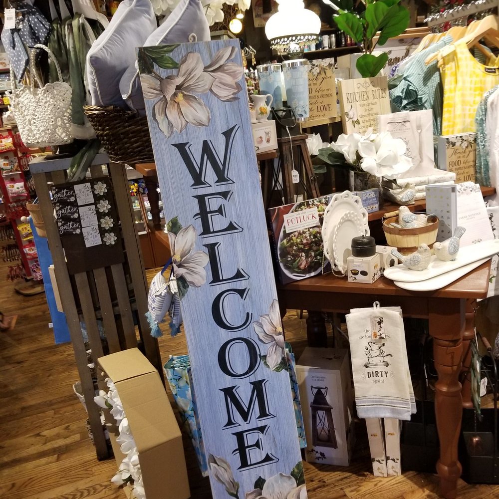 Cracker Barrel Old Country Store - Breakfast & Brunch Near Me - Dayton, Ohio Cracker Barrel Old Country Store - Breakfast & Brunch Near Me - Dayton, Ohio