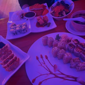 Sushi Hana - Ocean Tiger Roll Eel Avocado Roll - Japanese Near Me - Brooklyn, New York Sushi Hana - Ocean Tiger Roll Eel Avocado Roll - Japanese Near Me - Brooklyn, New York
