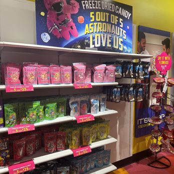 IT'SUGAR - Candy Stores Near Me - Denver, Colorado