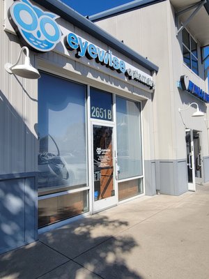 Bridgeside Shopping Center by null