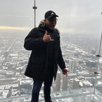 Skydeck Chicago - Observatories Near Me - Chicago, Illinois