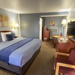 Esquire Inn
