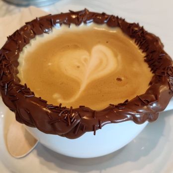 La Zucre Cake Boutique - Cupcakes Near Me - Orlando, Florida