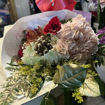 Flowers by Bernadette - Amazing service. She puts her heart into her. Love the flowers - Florists Near Me - Brooklyn, New York Flowers by Bernadette - Amazing service. She puts her heart into her. Love the flowers - Florists Near Me - Brooklyn, New York