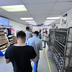 US Post Office - A line that went really quick