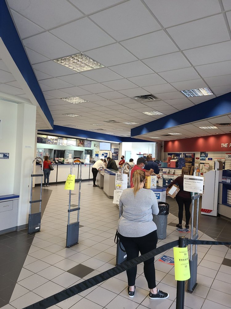 US POST OFFICE Updated August 2024 33 Reviews 14310 SW 8th St
