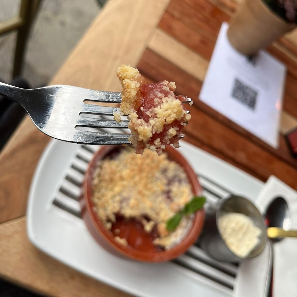 The Red Lion - Apple and Damson Crumble with vegan vanilla ice cream. - British Near Me - Oxford, OXF The Red Lion - Apple and Damson Crumble with vegan vanilla ice cream. - British Near Me - Oxford, OXF