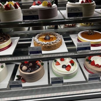 Paris Baguette - Bakeries Near Me - Garden Grove, California