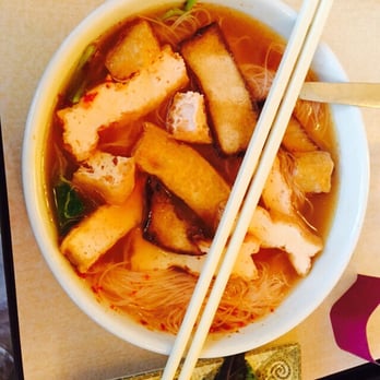 Red Curry Vegan Kitchen - Yen-to-fo noodle soup - Vegan Near Me - Flagstaff, Arizona Red Curry Vegan Kitchen - Yen-to-fo noodle soup - Vegan Near Me - Flagstaff, Arizona