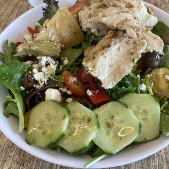 Sizzlin’ Greens - Mediterranean Salad with Chicken - Salad Near Me - Winter Garden, Florida Sizzlin’ Greens - Mediterranean Salad with Chicken - Salad Near Me - Winter Garden, Florida