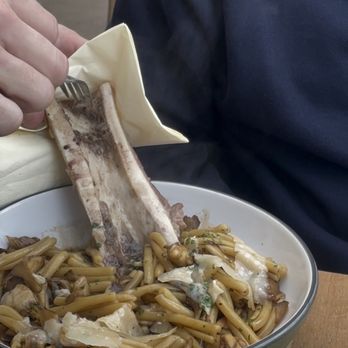 OSTE - CASARECCE AI FINFERLI E SUGO D' ARROSTO - Italian Near Me - Los Angeles, California
