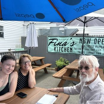 Fina’s Kitchen - Burgers Near Me - Plainville, Connecticut Fina’s Kitchen - Burgers Near Me - Plainville, Connecticut