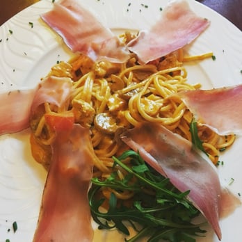 Al Caratello - Linguine with chicken, mushrooms, tomatoes and ham. In a cream sauce. - Italian Near Me - Paris, 75