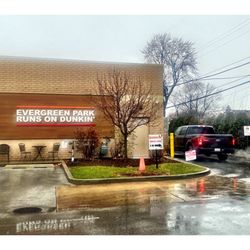 Dunkin' - Morning Drive Thru Coffee @ Dunkin' 9601 S Pulaski Rd, Evergreen Park, IL Cool.