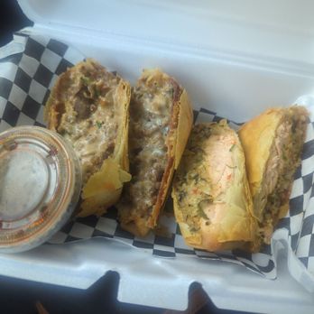 The Better Box - Philly twist roll and Cajun salmon egg rolls - Food Trucks Near Me - Houston, Texas The Better Box - Philly twist roll and Cajun salmon egg rolls - Food Trucks Near Me - Houston, Texas
