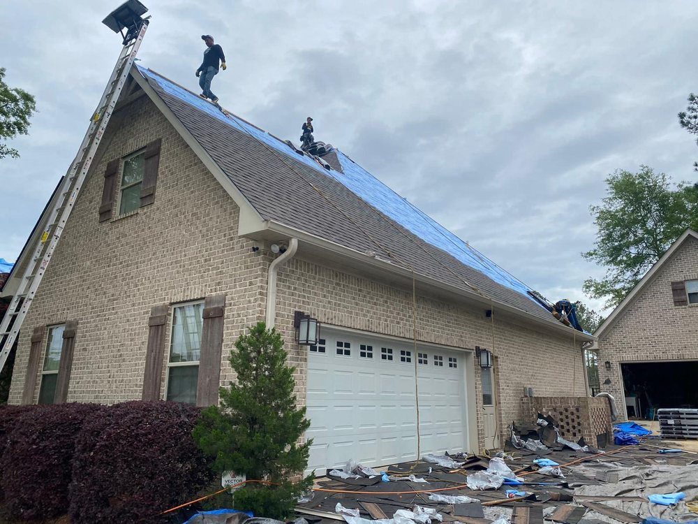 Slide of Alvarez Roofing