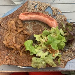 La Mouette Rieuse - Galette saucisse oignons confits