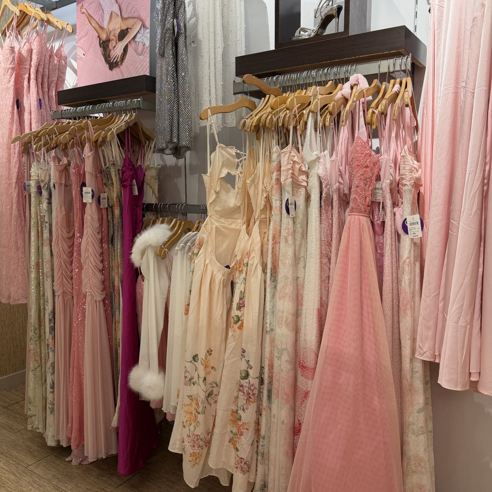 Windsor - Spring color options - Women's Clothing Near Me - Mission Viejo, California Windsor - Spring color options - Women's Clothing Near Me - Mission Viejo, California