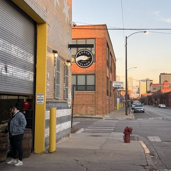 Goose Island Tap Room - Breweries Near Me - Chicago, Illinois