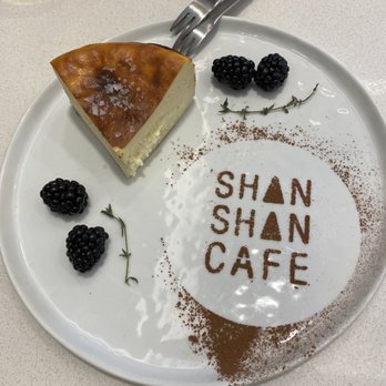 La Petite Colline - Cheese cake dessert - Bakeries Near Me - Toronto, Ontario