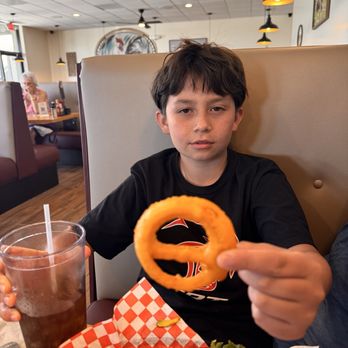 Country Kitchen Restaurant - Steering wheel onion rings! - American Near Me - Rancho Cucamonga, California