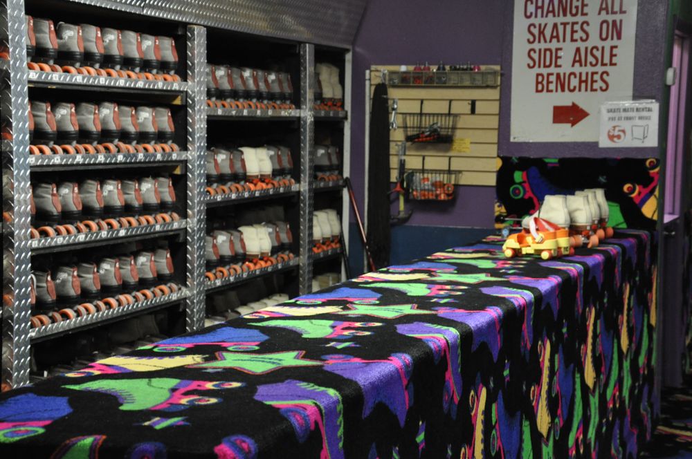 SKATE COUNTRY EAST Updated September 2024 104 Photos & 78 Reviews 7980 E 22nd St, Tucson