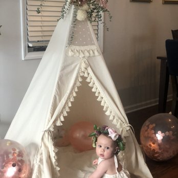 Primrose Chicago - Flower crown and flowers on teepee - Florists Near Me - Chicago, Illinois