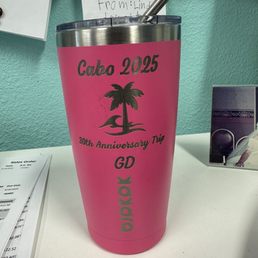 Under the GD is the name of the cups.