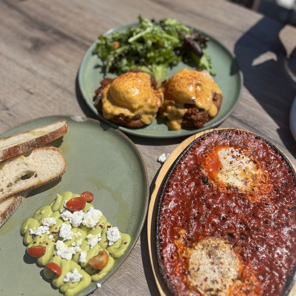 Avli - Greek Near Me - Milwaukee, Wisconsin