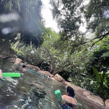 Discovery Cove - Lazy River - Amusement Parks Near Me - Orlando, Florida Discovery Cove - Lazy River - Amusement Parks Near Me - Orlando, Florida