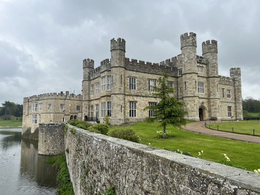 Leeds Castle by null