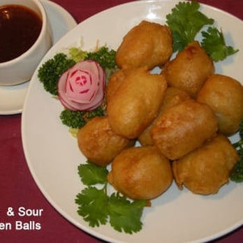 Round Square Restaurant - Vietnamese Near Me - London, XGL
