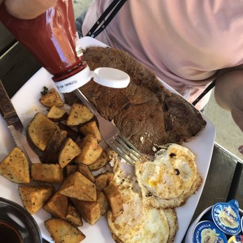 Frida Room - Steak & egg - Breakfast & Brunch Near Me - Chicago, Illinois