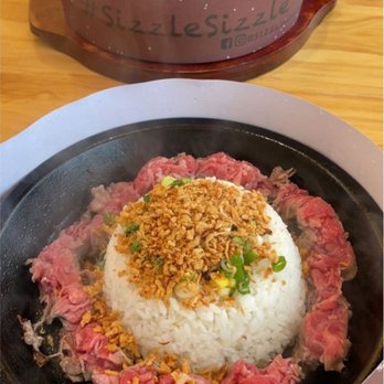 Sizzling Lunch - Beef Pepper Lunch (front) & Pork Belly Rice (back) | IG: @nomwithelaine - Teppanyaki Near Me - Fremont, California Sizzling Lunch - Beef Pepper Lunch (front) & Pork Belly Rice (back) | IG: @nomwithelaine - Teppanyaki Near Me - Fremont, California
