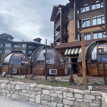 Vulcania - Outside seating pods - Italian Near Me - Mammoth Lakes, California