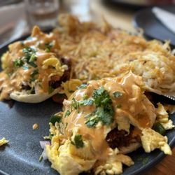 Plenty Of Huevos - Chorizo BENNEDICT