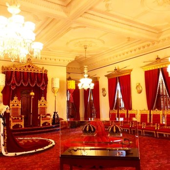 Iolani Palace - Museums Near Me - Honolulu, Hawaii Iolani Palace - Museums Near Me - Honolulu, Hawaii