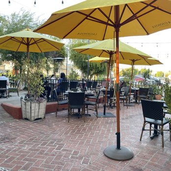 Il Gatto - Front patio - Italian Near Me - La Habra, California Il Gatto - Front patio - Italian Near Me - La Habra, California